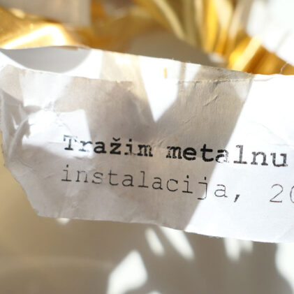 Tražim metalnu konstrukciju za svoje novo tijelo – instalacija, 2015.
